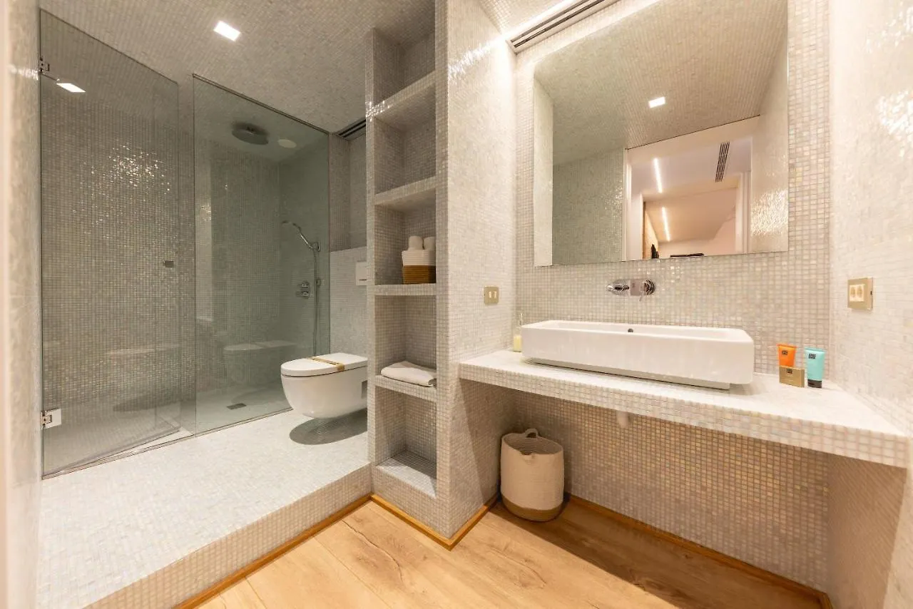 Apartment Bravissimo Placa De La Independencia Garden View, With Large Terrace Girona